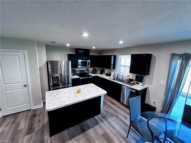 104 Summit View LN, Franklin, VA 23851