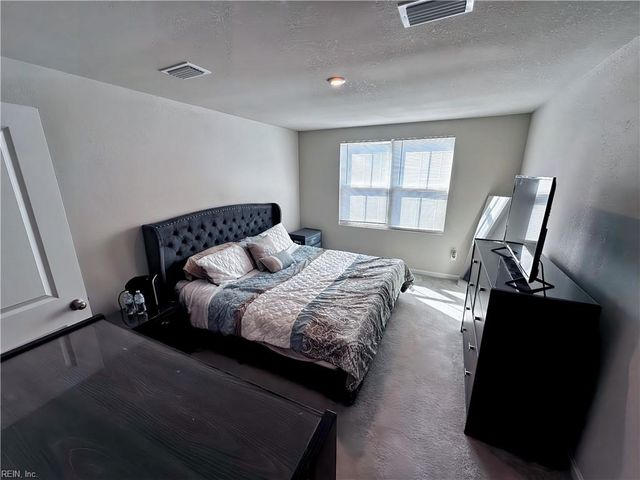 104 Summit View LN, Franklin, VA 23851