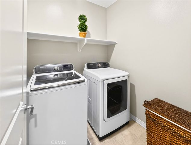 16901 Airport Circle 107, Huntington Beach, CA 92649