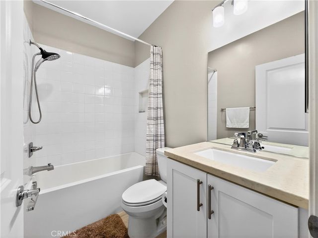 16901 Airport Circle 107, Huntington Beach, CA 92649