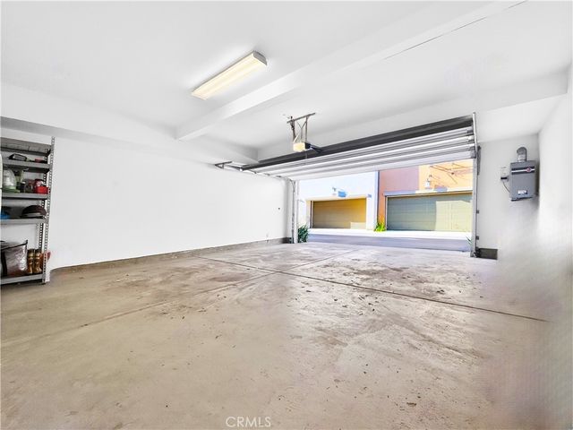 16901 Airport Circle 107, Huntington Beach, CA 92649