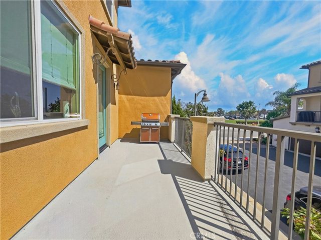 16901 Airport Circle 107, Huntington Beach, CA 92649