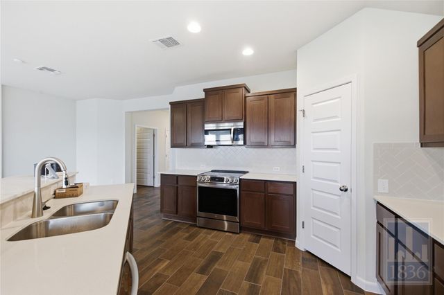 9604 Eloquence DR, Manor, TX 78653