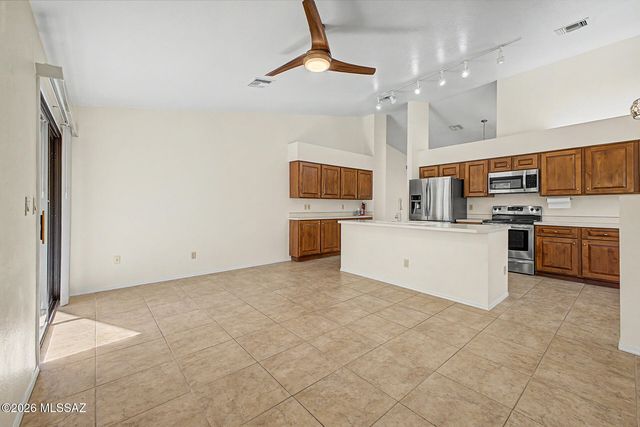 5500 N Waterfield Drive, Tucson, AZ 85750