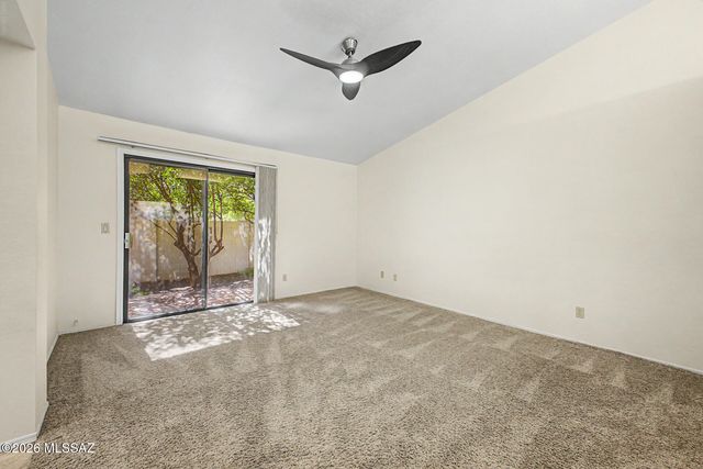 5500 N Waterfield Drive, Tucson, AZ 85750