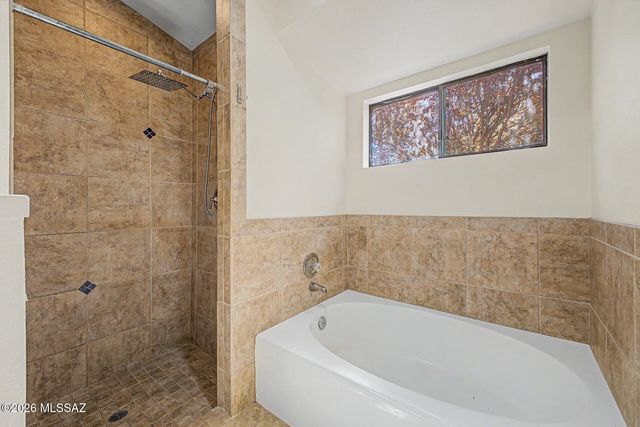 5500 N Waterfield Drive, Tucson, AZ 85750