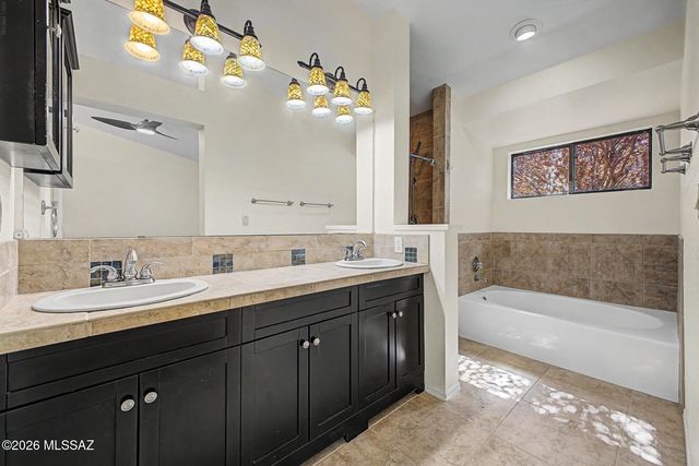 5500 N Waterfield Drive, Tucson, AZ 85750