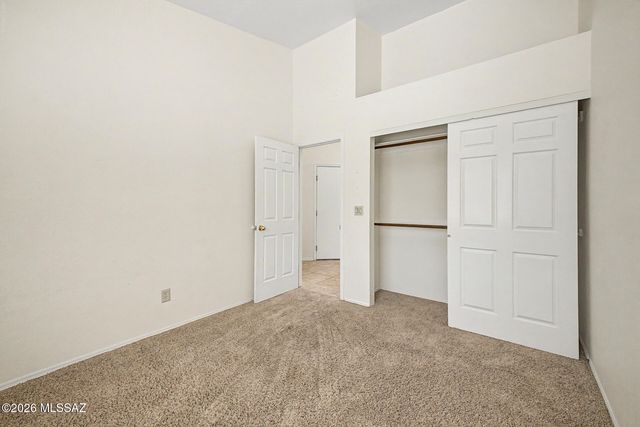 5500 N Waterfield Drive, Tucson, AZ 85750