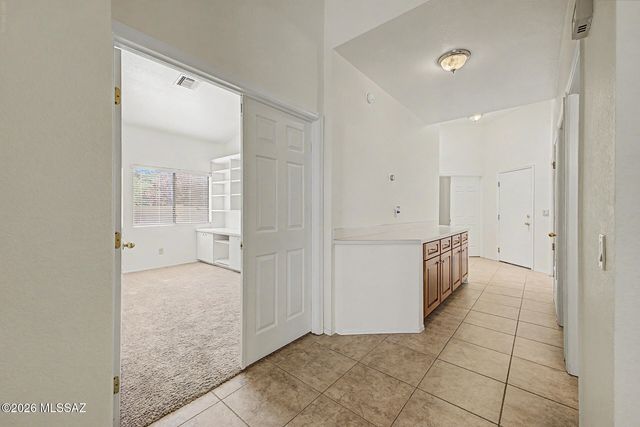 5500 N Waterfield Drive, Tucson, AZ 85750