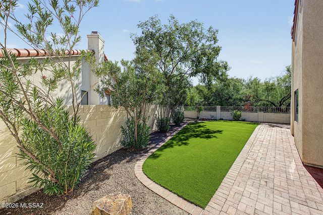 5500 N Waterfield Drive, Tucson, AZ 85750