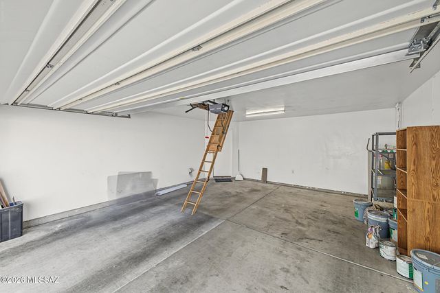 5500 N Waterfield Drive, Tucson, AZ 85750