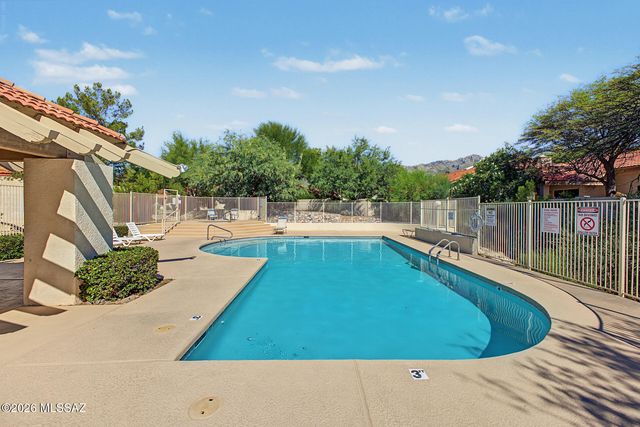 5500 N Waterfield Drive, Tucson, AZ 85750