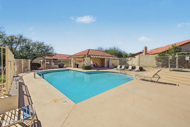 5500 N Waterfield Drive, Tucson, AZ 85750