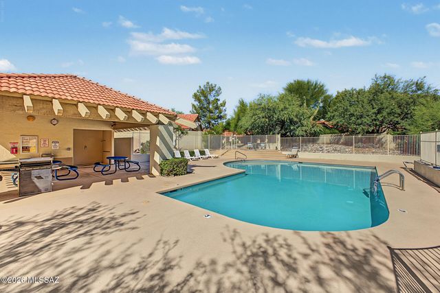5500 N Waterfield Drive, Tucson, AZ 85750