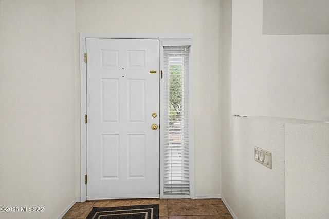5500 N Waterfield Drive, Tucson, AZ 85750