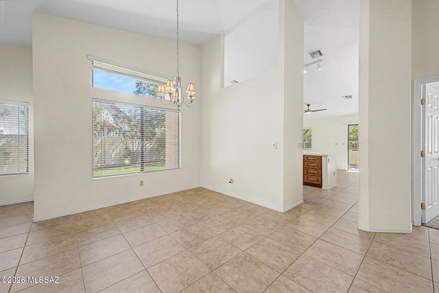 5500 N Waterfield Drive, Tucson, AZ 85750