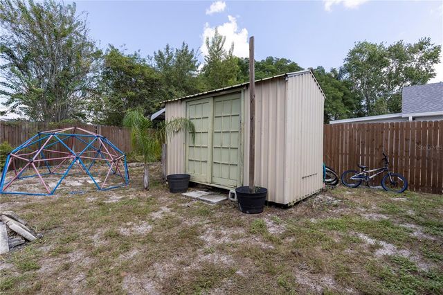 11327 GROVE STREET, Leesburg, FL 34788