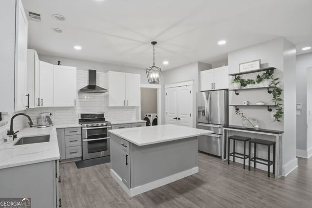 915 Mill Garden Place, Cumming, GA 30040