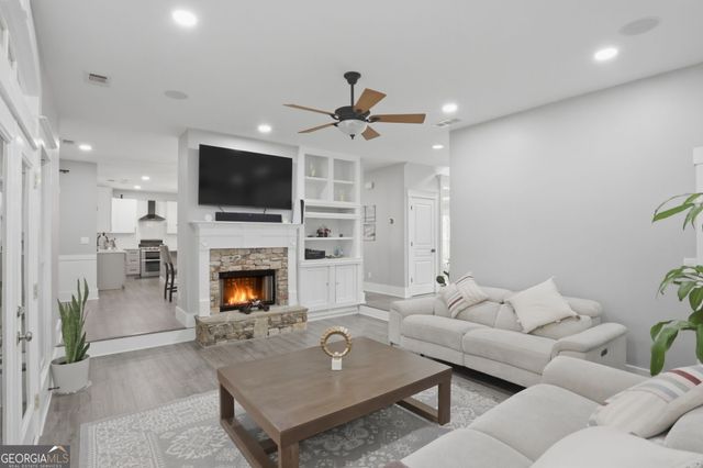 915 Mill Garden Place, Cumming, GA 30040