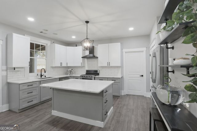 915 Mill Garden Place, Cumming, GA 30040