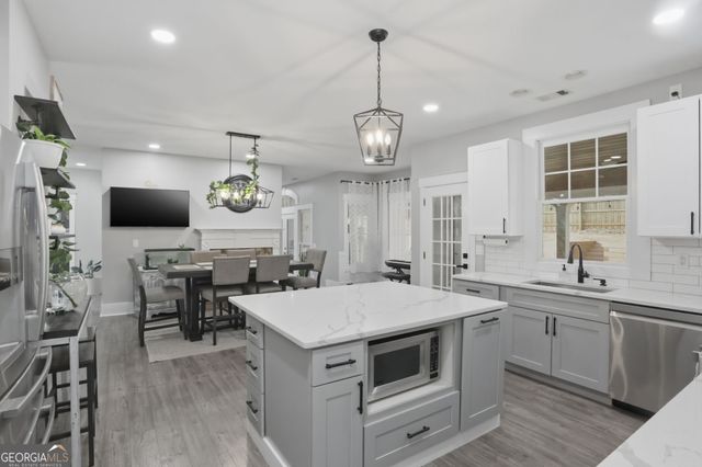 915 Mill Garden Place, Cumming, GA 30040