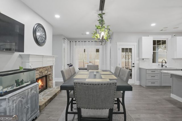 915 Mill Garden Place, Cumming, GA 30040