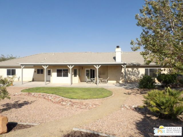 6950 Oak View Court, Oak Hills, CA 92344