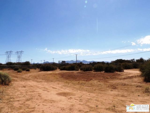 6950 Oak View Court, Oak Hills, CA 92344