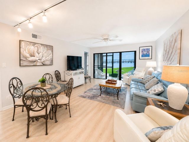 6051 SUN BOULEVARD 111, St Petersburg, FL 33701
