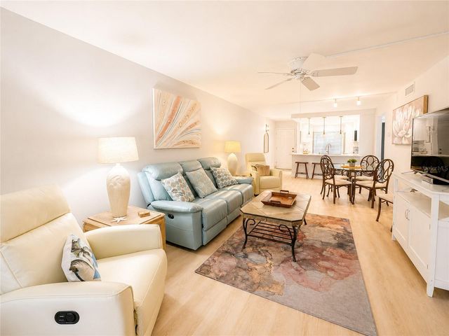 6051 SUN BOULEVARD 111, St Petersburg, FL 33701