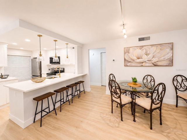 6051 SUN BOULEVARD 111, St Petersburg, FL 33701