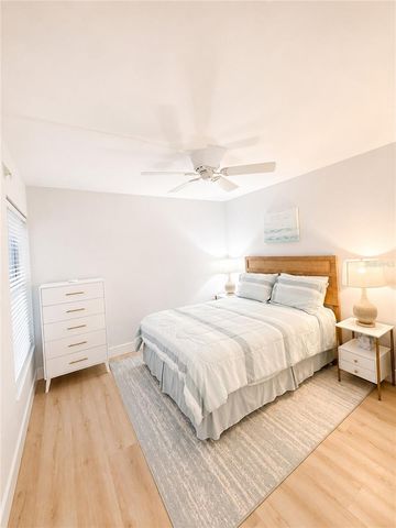 6051 SUN BOULEVARD 111, St Petersburg, FL 33701