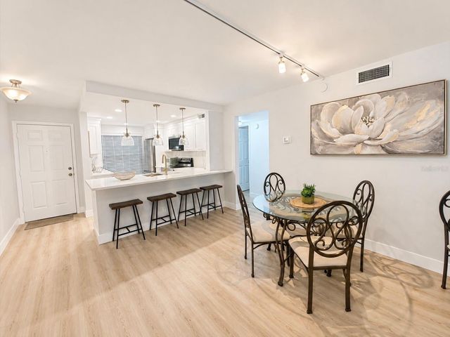 6051 SUN BOULEVARD 111, St Petersburg, FL 33701
