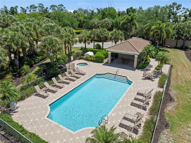 7090 Bay Woods Lake CT 201, Fort Myers, FL 33908
