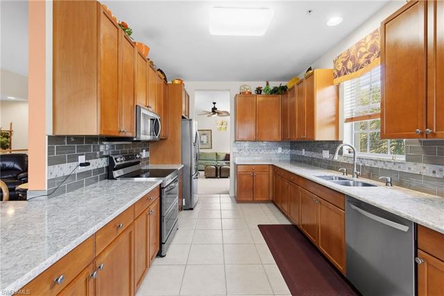 7090 Bay Woods Lake CT 201, Fort Myers, FL 33908