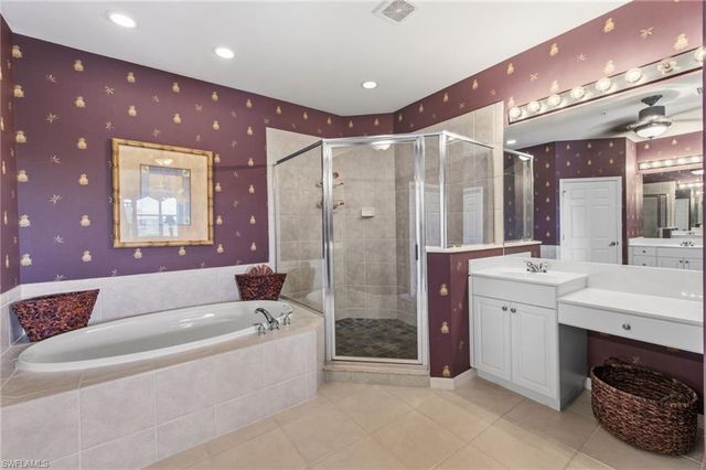 7090 Bay Woods Lake CT 201, Fort Myers, FL 33908