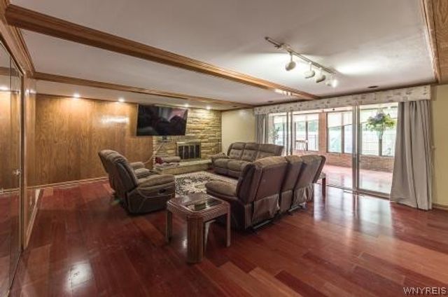 66 Four Seasons Road West, Amherst, NY 14226