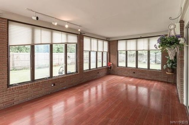 66 Four Seasons Road West, Amherst, NY 14226