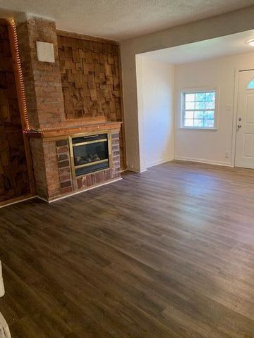 126 E Hudson Street, Columbus, OH 43202