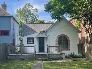 126 E Hudson Street, Columbus, OH 43202