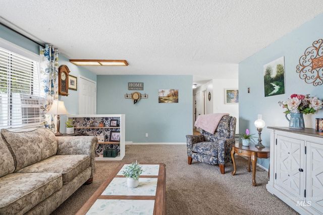 1218 W Chateau, Meridian, ID 83646