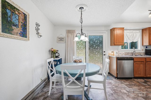 1218 W Chateau, Meridian, ID 83646