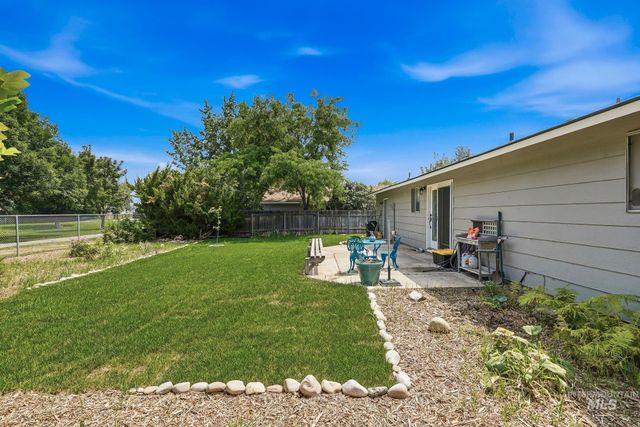 1218 W Chateau, Meridian, ID 83646