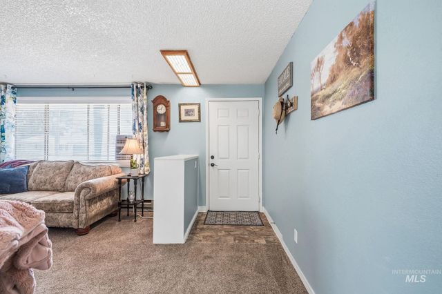1218 W Chateau, Meridian, ID 83646