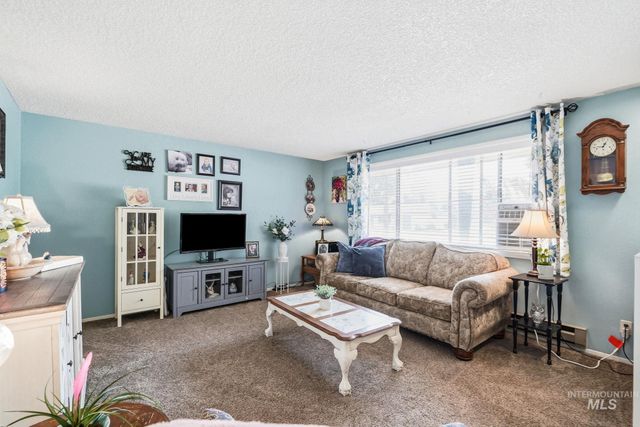 1218 W Chateau, Meridian, ID 83646