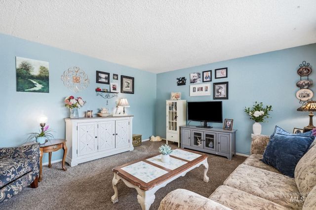 1218 W Chateau, Meridian, ID 83646