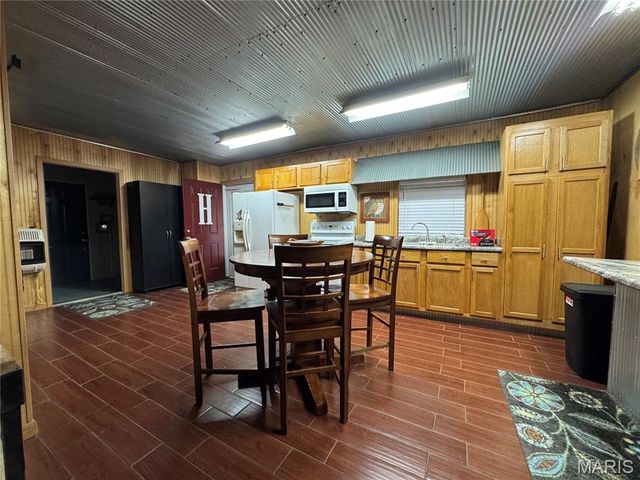 252 Lake Forest Road, Wappapello, MO 63966