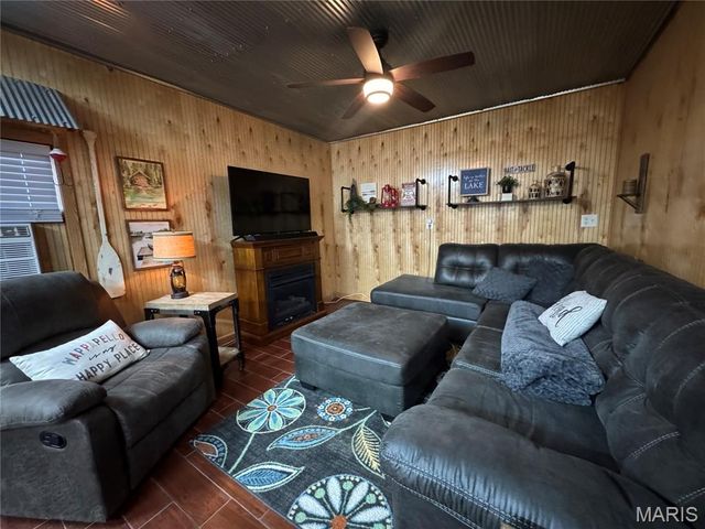 252 Lake Forest Road, Wappapello, MO 63966