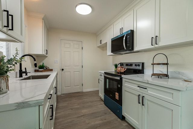 2935 Holly Dr, Tracy, CA 95376