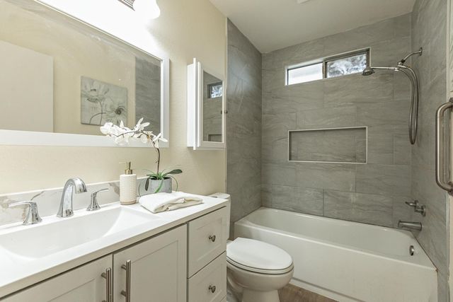 2935 Holly Dr, Tracy, CA 95376